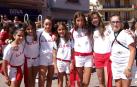 El comienzo de las fiestas en honor a los santos Justo y Pastor revolucionó las calles de Fustiñana, que se tiñeron de blanco y rojo para la ocasión. Tras el tradicional lanzamiento del cohete, la charanga local y la comparsa de gigantes y cabezudos invitaron a todos los presentes a cantar y bailar por las calles.