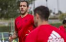 El delantero Urko Vera durante la sesión de entrenamiento de ayer en Tajonar.