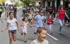 Mucha expectativa y poco público en la avenida de Zaragoza