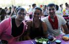 La juventud de Mélida disfrutó de una animada comida el Día de las Peñas, que se celebró en el frontón de la localidad y sus alrededores el lunes 22 de agosto. Muchas de las cuadrillas se animaron a acudir disfrazadas, dando color y ambiente a la jornada festiva.