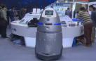 Unos robots pratullan ya en uno de los mayores aeropuertos de China