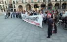 Instante de la concentración celebrada ayer en la plaza de los Fueros de Tudela.