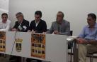 Desde la izda., Juan Carlos Castillo, alcalde de Peralta; Vicente Navarro, edil de Marcilla; David Echeverría, gerente del festival; Valentín García, alcalde de Falces; e Ignacio Domínguez, alcalde de Funes.