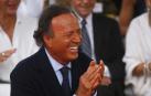 'La vida sigue igual' para Julio Iglesias a los 73 años