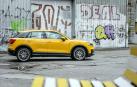 La marca de los cuatro aros se frota las manos con el Q2, el primer SUV pequeño premium del segmento. Es decir, no tiene rivales directos, por lo que puede ser un filón en ventas. Un todocamino en frasco pequeño divertido, ágil y muy práctico.