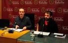 El alcalde, Arturo Goldaracena (izda.) y el concejal de Cultura, Iñaki Lerga, explicaron el proceso.