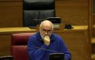 El consejero de Educación, José Luis Mendoza, en el pleno del jueves.