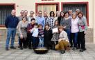 Los integrantes de la peña El Cortijo con el calderete ganador de esta edición del popular concurso de las fiestas de San Blas.