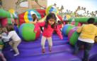 Los niños de Funes saltan a la fiesta