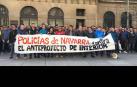 Quinientos policías claman contra la ley del Gobierno foral