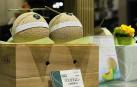 El lujo de la fruta en Japón: una fresa a 400 euros y melones a 200