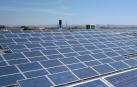 Barcina no descarta los tribunales por el impuesto de las placas solares