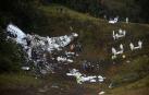 El avión del Chapecoense tenía poco combustible y exceso de peso