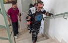 La plantilla de San Jerónimo envejece  por unos días con un traje simulador