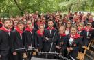 El público, fiel a la banda en Los Llanos en una desapacible mañana