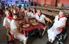 Imágenes de la comida de la mujer de las fiestas de Cabanillas