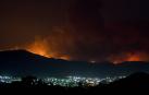 Ascienden a 400 las personas desalojadas por un incendio en Huelva