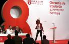 Idoia Mendia saluda a los simpatizantes tras su intervención en el VIII congreso que el PSE-EE celebra este fin de semana en Bilbao.
