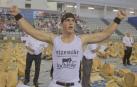 Iker Vicente, reventado por el esfuerzo, celebra su segundo puesto en el campeonato de Euskadi.