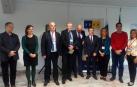 Desde la izquierda, Holger Robrecht, moderador; Claire Roumet,, directora de EnergyCities; Dimitrios Giannou, representante de Edessa, en Grecia; Drâsko Vaselinovic, y Rina Pavlin, ambos de Eslovenia; Ahmet Atac, de Turquía; Ana Abrunhosa de Portugal; Alberto Bayona, Navarra, y Caludia Ionescu, Rumanía.