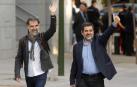 La juez envía a prisión a los líderes de ANC y Òmnium por promover el asedio a la Guardia Civil