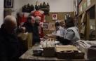 Reparto de churros en La Mañueta por su 145 aniversario