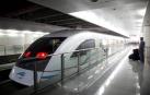Pekín abre su primer metro sin conductor y otro de levitación magnética