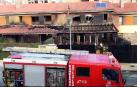 Sofocado el incendio que ha afectado a varios chalés en Tafalla