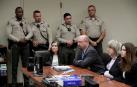 Los padres de los 13 hijos confinados en California se declaran inocentes