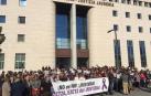 Concentración contra la violencia machista en la puerta de los juzgados