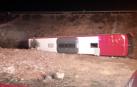 Un autocar de la empresa Autobuses Jiménez que aoyaba a la firma PLM Autocares que cubría el trayecto Madrid-Logroño-Pamplona sufrió un accidente en la A-1.