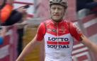 Benoot sorprende en una épica Strade Bianche y Valverde termina cuarto