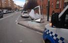 Imagen del panel publicitario destrozado
