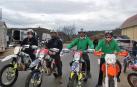El templo fortificado de Santa María de Ujué fue espectador de excepción de un fin de semana en el que las motos se adueñaron de los montes de la localidad a través de los cuales se disputó el Enduro de Ujué, una prueba en la que tomaron parte en torno a 200 motocicletas. El sábado fue el turno de los pilotos más jóvenes y el domingo tomaron la pista los mayores. Un recorrido al que la lluvia y el barro pusieron el “plus” de dificultad y espectacularidad.