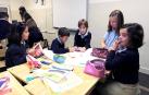 El centro escolar de Pamplona protagoniza la sección 'Cole a cole' del Diario Escolar del martes 17 de noviembre de 2015.