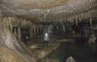 El invierno da vida a las cuevas de Urbasa