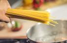 El error de escurrir la pasta por el fregadero