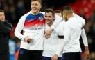 El abuelo de un futbolista gana 19.400€ tras el debut de su nieto con Inglaterra