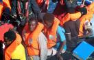 Rescatadas 131 personas que navegaban a la deriva frente a la costa de Libia