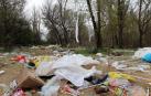 Las comidas del Ángel llenan otra vez de basura la orilla del Ebro en Tudela