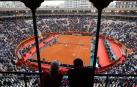 España, contra las cuerdas tras caer en un doble interminable