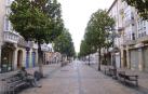 Jóvenes en Vitoria lanzan sillas, mesas y botellas a la Ertzaintza en una discoteca