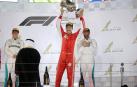 Vettel vuelve a ganar a Hamilton en Baréin