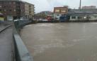 El río Arga se ha salido ya de su cauce en varias zonas afectando a márgenes inundables y algunas calles