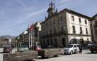 Crítica a Etxarri Aranatz por asignar 8.000 euros a viajes de familiares de presos de ETA