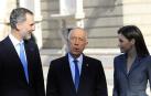 Los Reyes reciben a Rebelo de Sousa con una solemne ceremonia en el Palacio Real