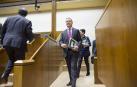 El Gobierno avisa a ETA de que no espere "nada" a cambio de su disolución