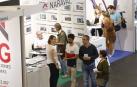 Miles de personas recorren el V Salón Inmobiliario en busca de ofertas