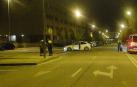 Un conductor ebrio se lleva por delante una señal y golpea a dos vehículos en Pamplona
