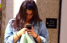 Síndrome del cuello roto: la nueva enfermedad por el uso del móvil